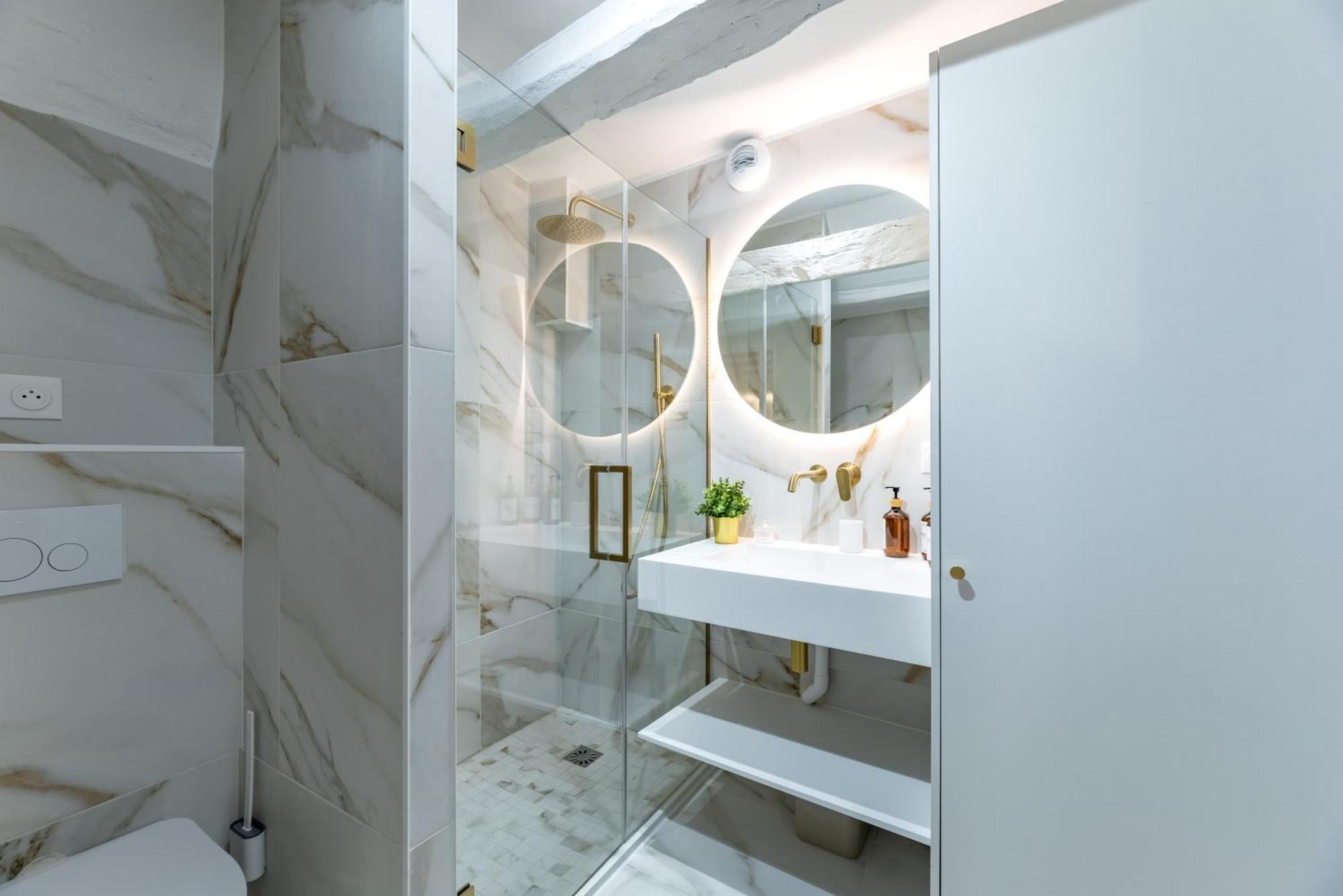 Suite Cathedrale Haut De Gamme + Parking - N°8 Rouen Bagian luar foto